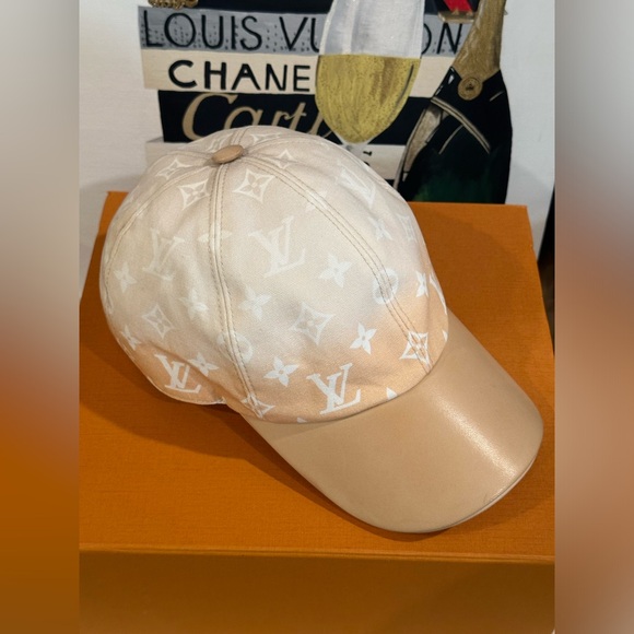 🔥 LOUIS VUITTON CAP POOL MONOGRAM GRADIENT SIZE LARGE w/ Dust Bag - Picture 11 of 15